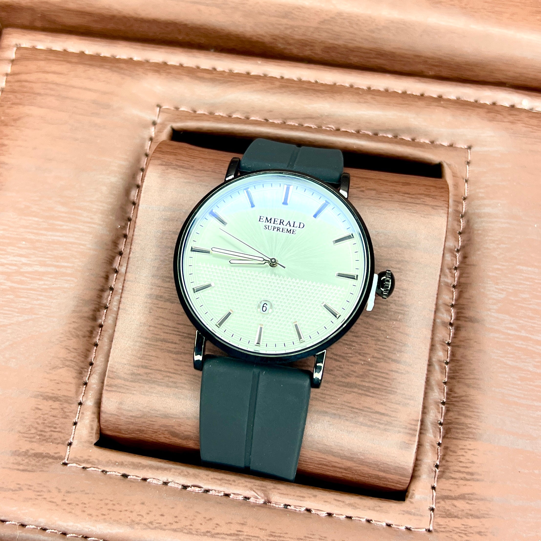 Timeless Magnetic - White